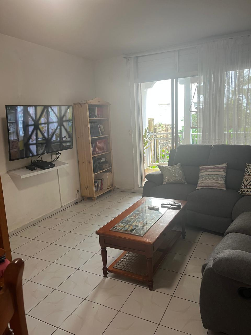 À Vendre - Villa Jumelée -  Petit-Bourg